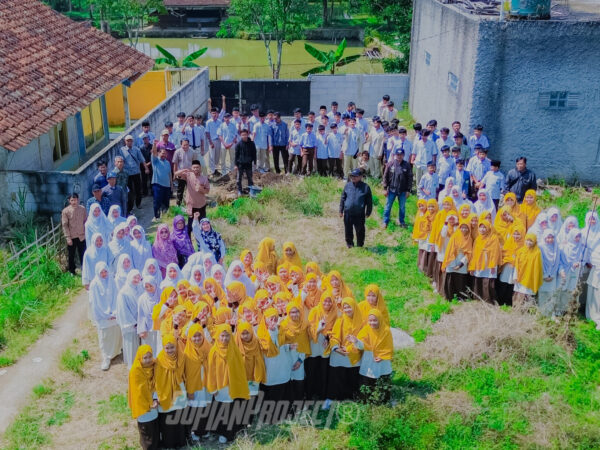 Peletakan Batu Pertama Pembangunan Lapang Serba Guna PPI 165 Arjasari